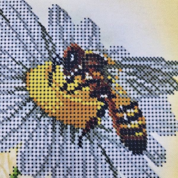 А5-Д-473 Ромашка та бджола, набір для вишивання бісером картини А5-Д-473 фото