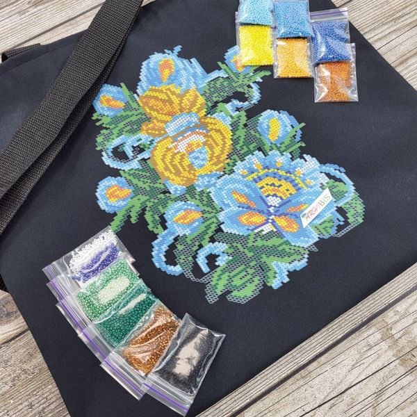 СВ173 Пошитий патріотичний шопер-сумка з квітами, набір для вишивки бісером СВ173 фото