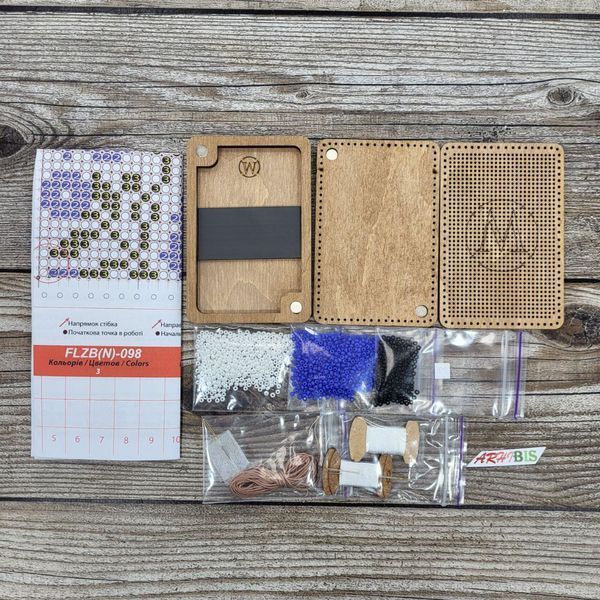 FLZB(N)-098 Bead Embroidery Kit on Wood, Needle Case
