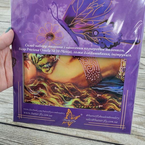 BT495 Bella (37*27 cm), bead embroidery kit