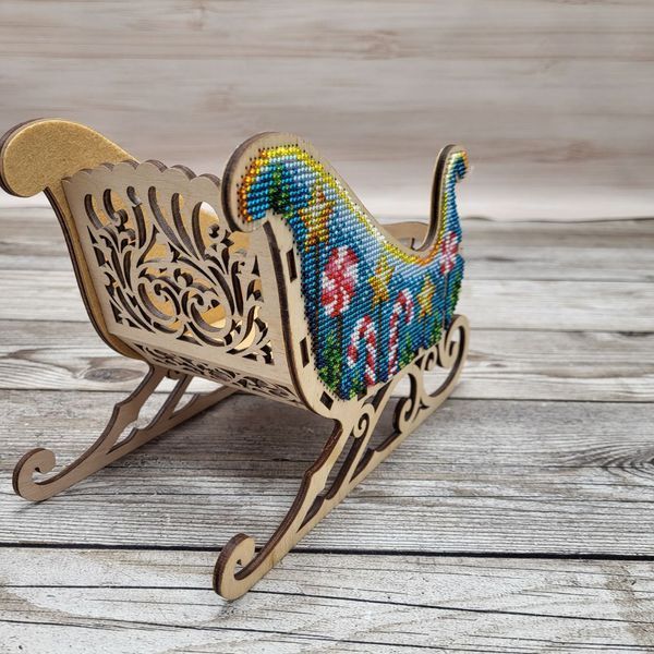 КДС_303 Treats Basket, bead embroidery kit on wood