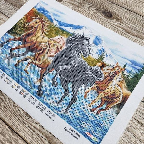 3563 Гірські скакуни, набір для вишивання бісером картини з конями 3563 фото