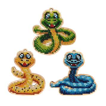 КНІ_220 Little Snakes - symbol of 2025 (3 pcs), bead embroidery on wood blanks for Christmas tree toys