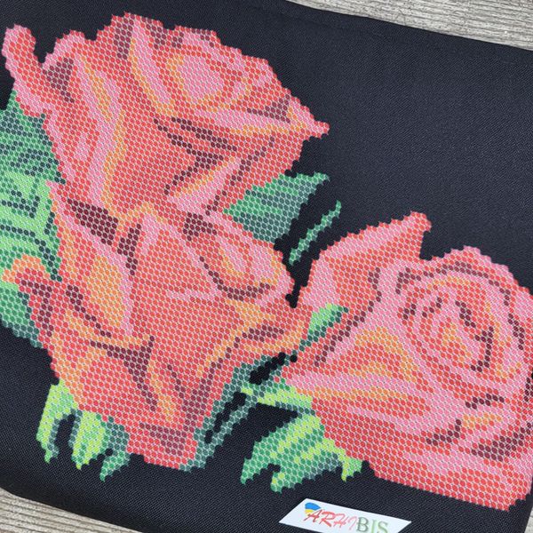КОС34 Красные розы, набор для вышивки бисером косметички КОС34 фото
