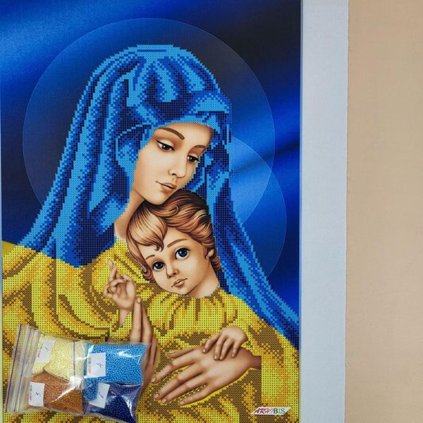 В659 Українська Мадонна з немовлям, набір для вишивання бісером картини В659 фото