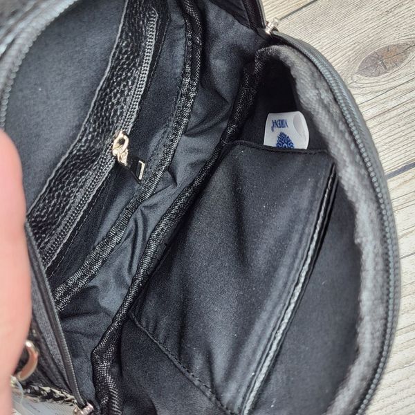 VBG_215 Marigold with a Bee (19*19*6 cm), bead embroidery kit for a bag