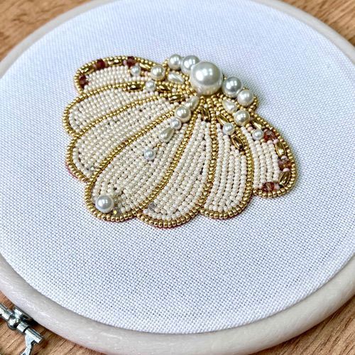 BN-011 Pearl, bead and thread embroidery kit