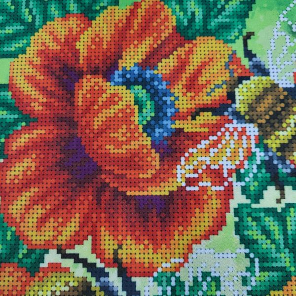 Т-1250 Шмели возле цветочного сада, набор для вышивки бисером картины с маками ВДВ 00726 фото