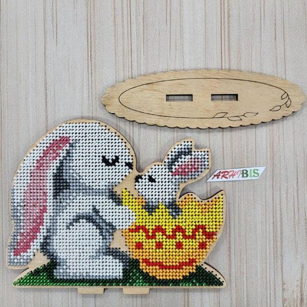 ФІН_094 Пасхальный кролик, набор для вышивки бисером по дереву ФІН_094 фото